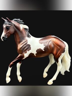 Breyer Harper 2016 Horse of the Year Pinto Mare Model Toy Equestrian Farmhouse